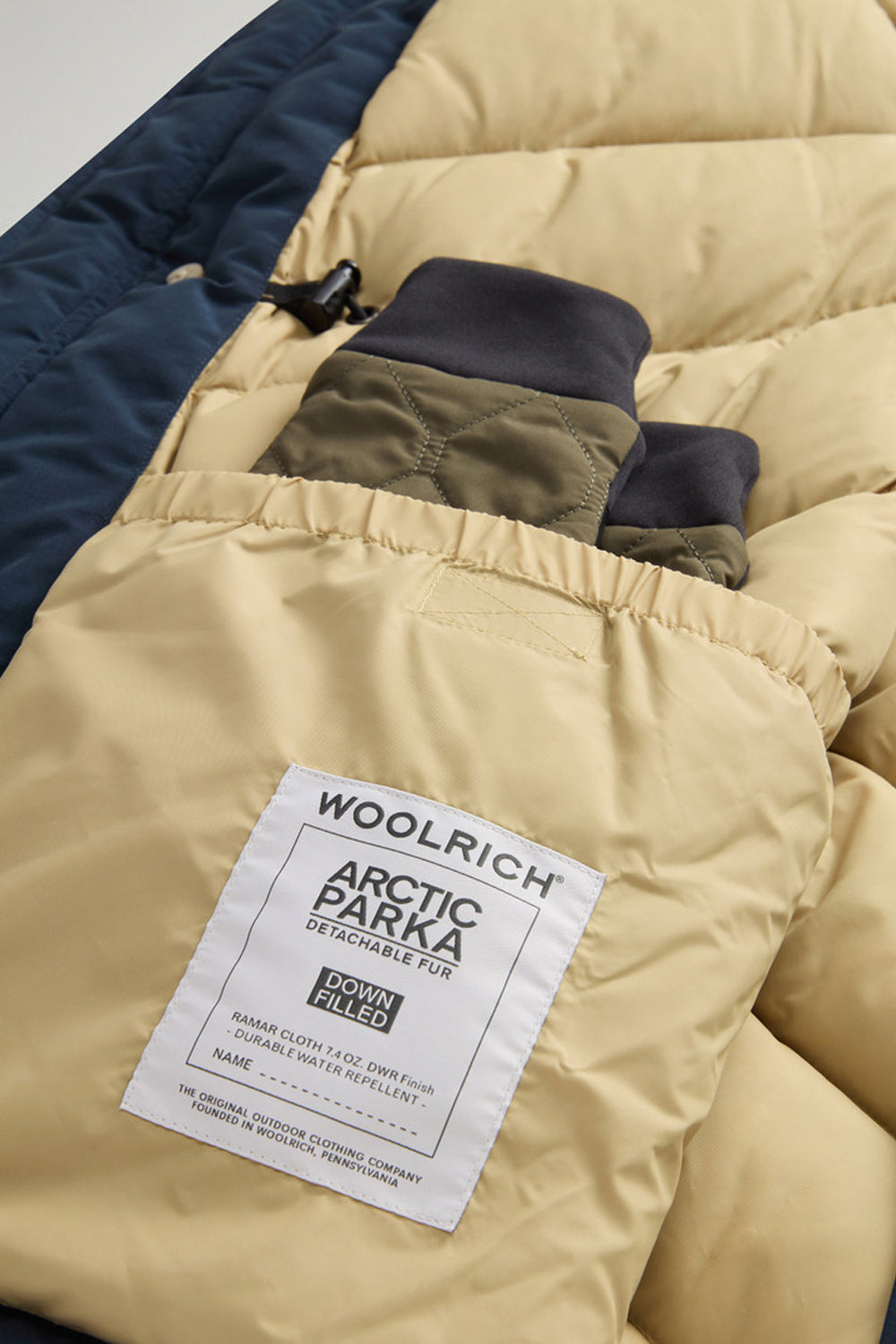 WOOLRICH Arctic Parka in Ramar Cloth con pelliccia removibile