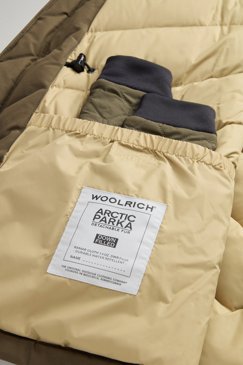 WOOLRICH Arctic Parka in Ramar Cloth con pelliccia removibile