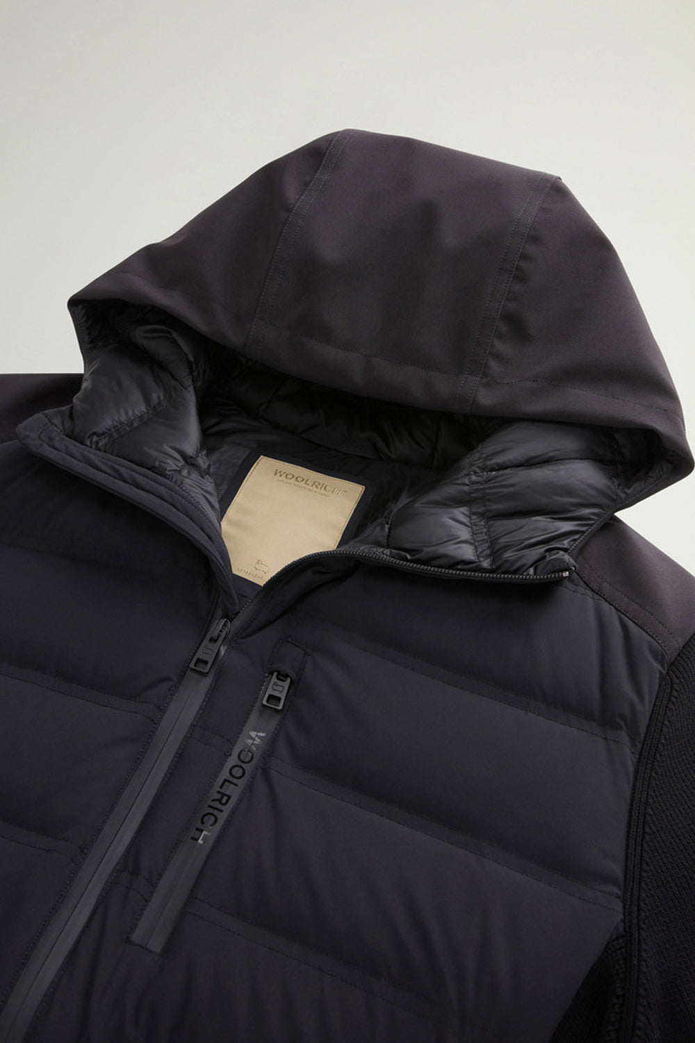 WOOLRICH Giacca ibrida Bering in nylon elasticizzato con finitura opaca